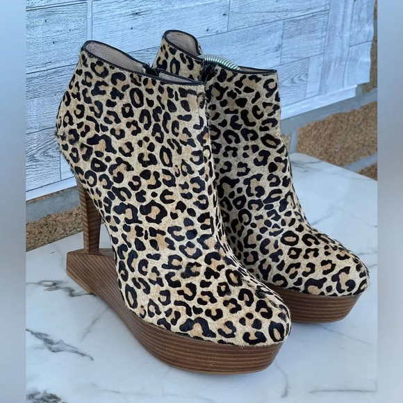 MATIKO Leopard Print Platform Pony Calf Hair Animal Wedge Ankle Boot 10 - Picture 4 of 8
